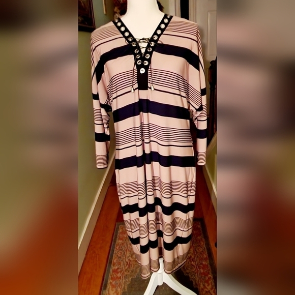 madison leigh Dresses & Skirts - DRESS